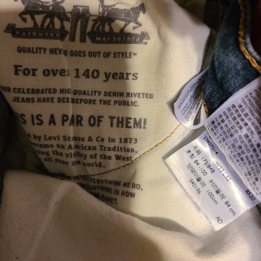 Levi's Jeans - Picture 3 of 3